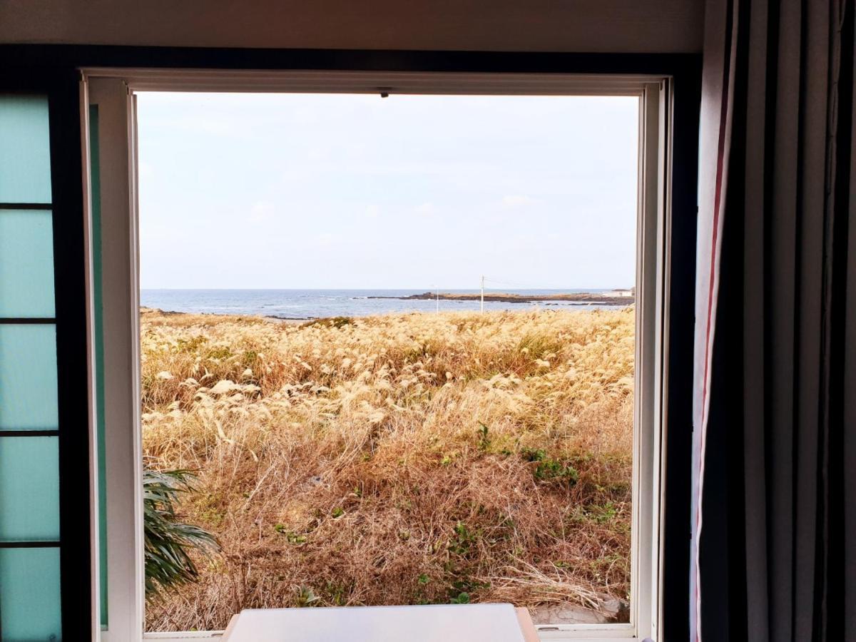 Morning Beach Pension Jeju Exterior foto