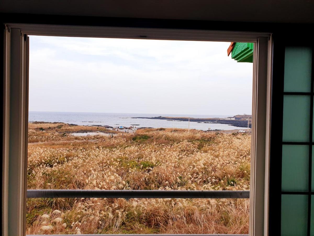Morning Beach Pension Jeju Exterior foto