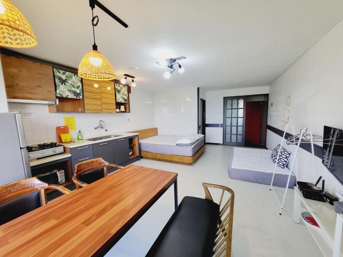 Morning Beach Pension Jeju Exterior foto
